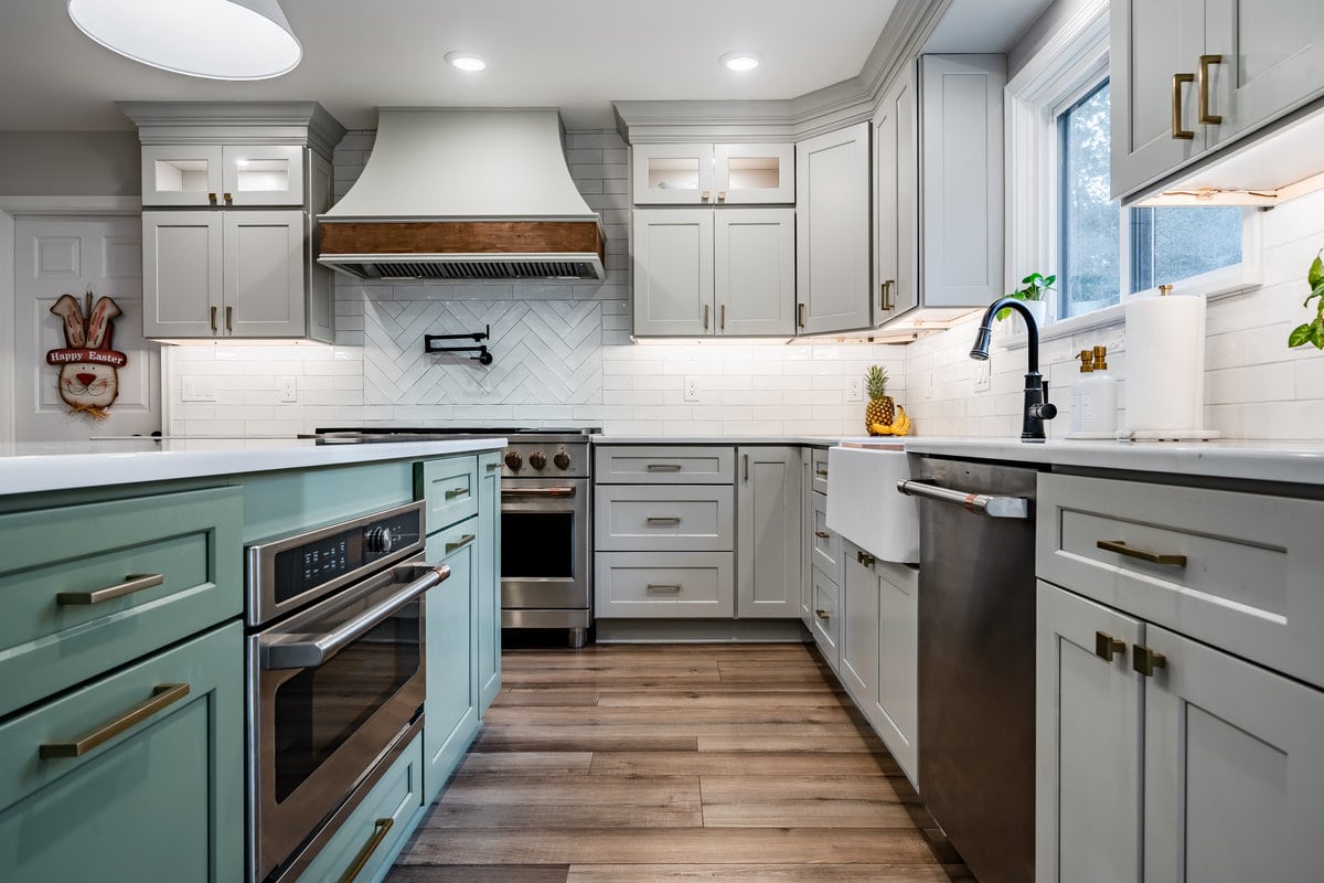 Glenn Mills kitchen view 23