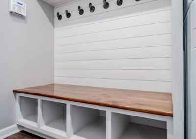 Stacking washer dryer