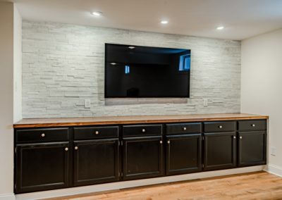 Entertainment lounge