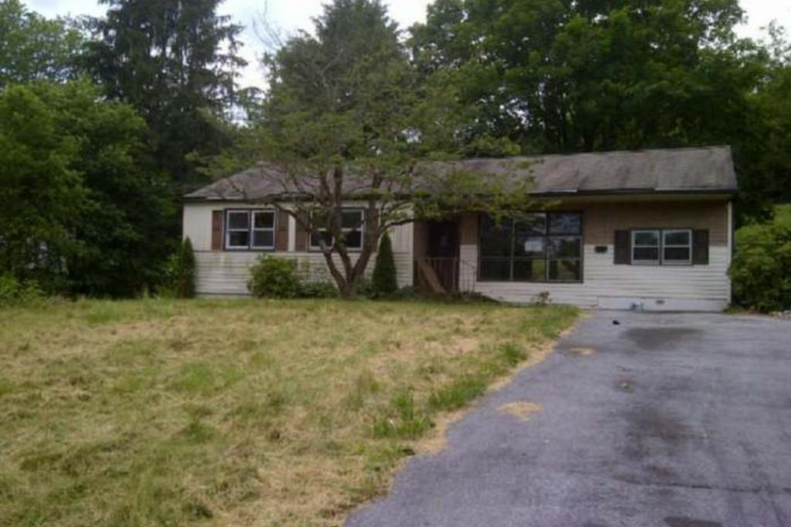 Original dated ranch home in West Chester PA before whole home exterior remodel